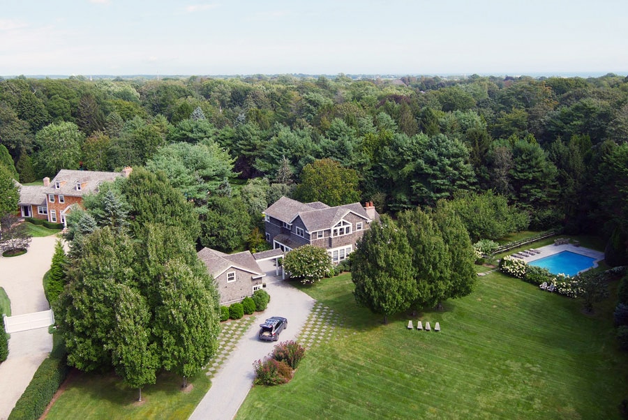 2-carriage-ct-aerial-2-east-hampton