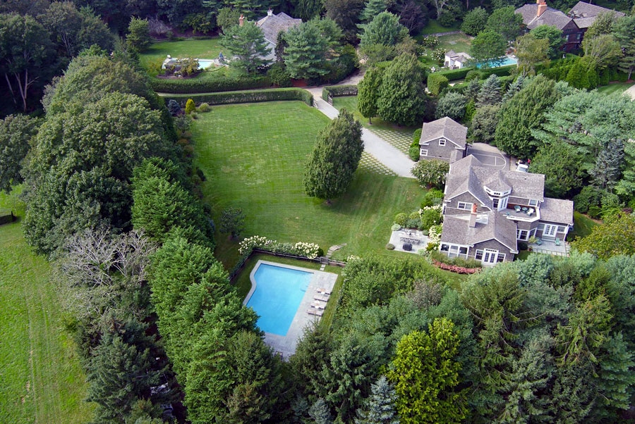 2-carriage-ct-aerial-pool-east-hampton