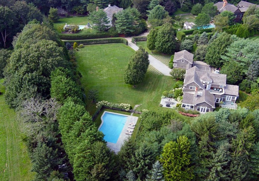 2-carriage-ct-aerial-pool-east-hampton